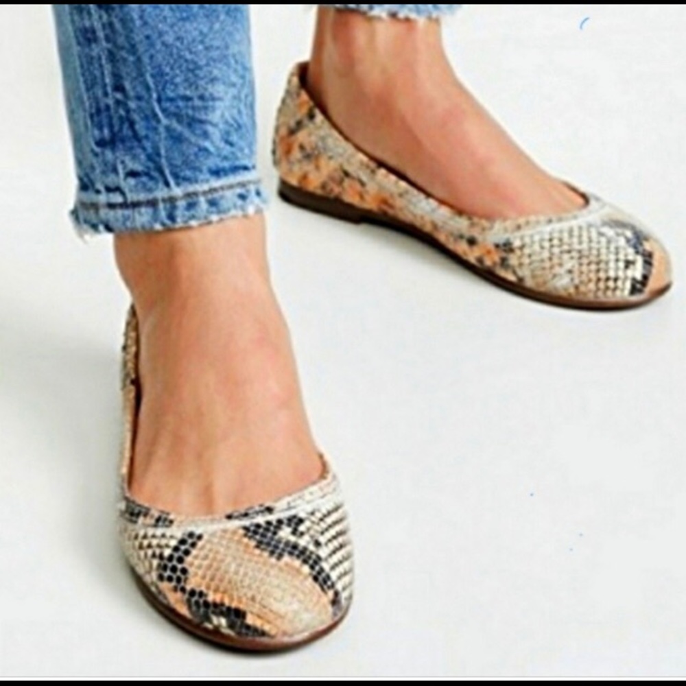 Frye Leather Snake Skin Carson Flat.